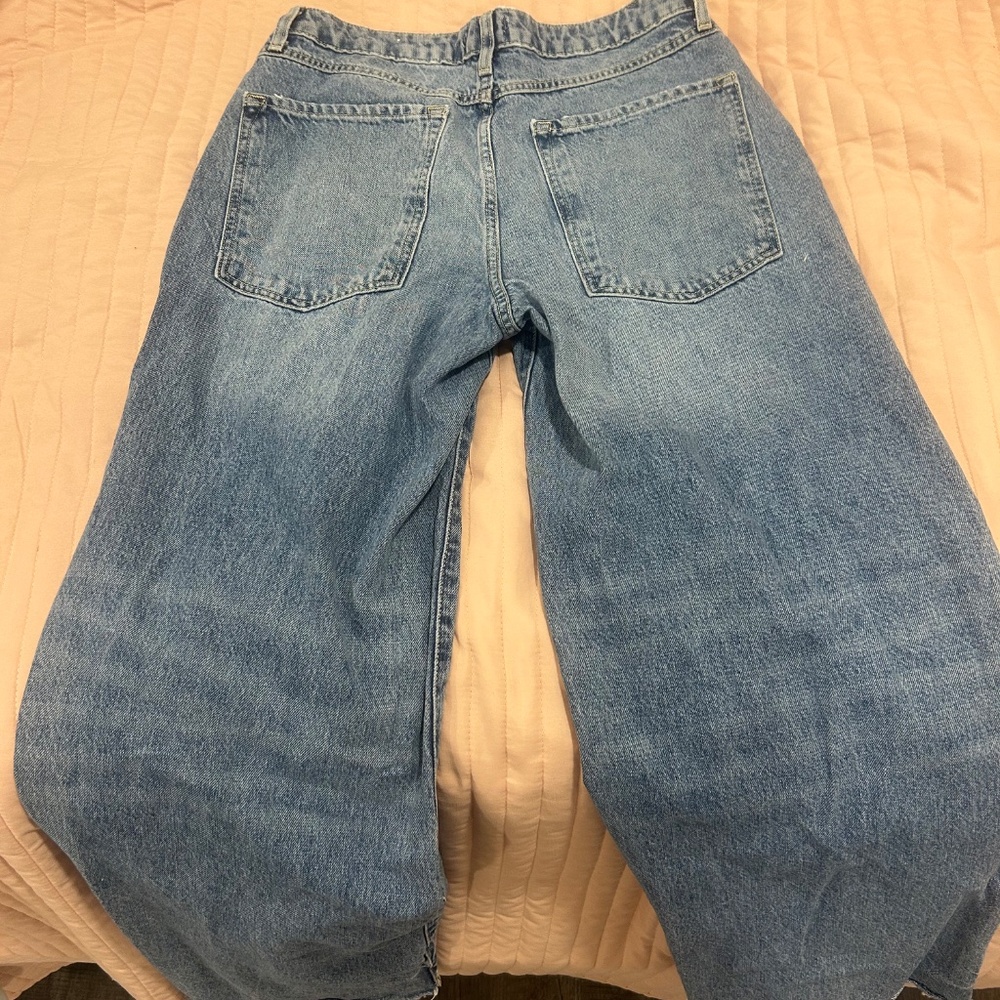 Forever 21 Ripped Jeans - Picture 4 of 6